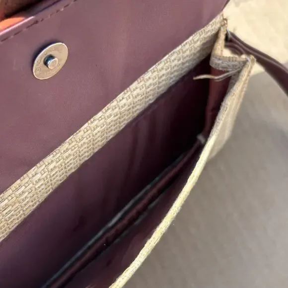 Bueno Solid Woven Flap Pocket Crossbody Bag - Picture 5 of 8